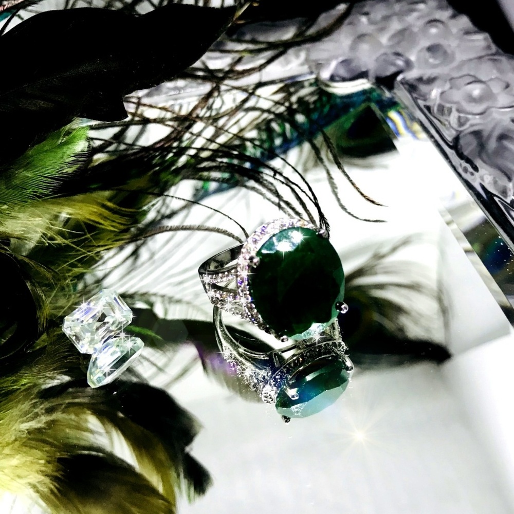 🔱'31CT's!' AUTHENTIC OVAL EMERALD & DIAM RING 🔱8